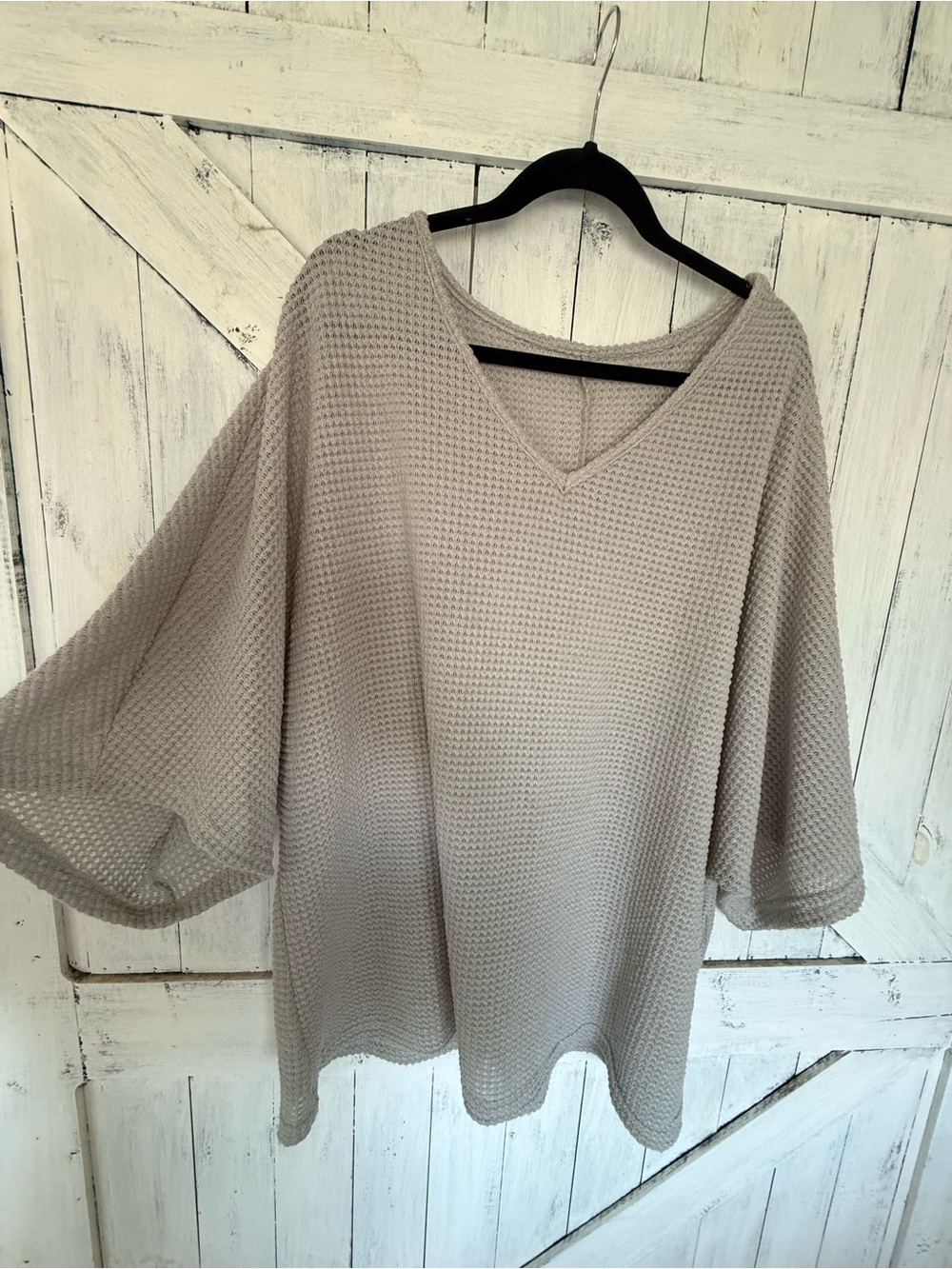 Waffle Knit V-Neck Pullover - gray
